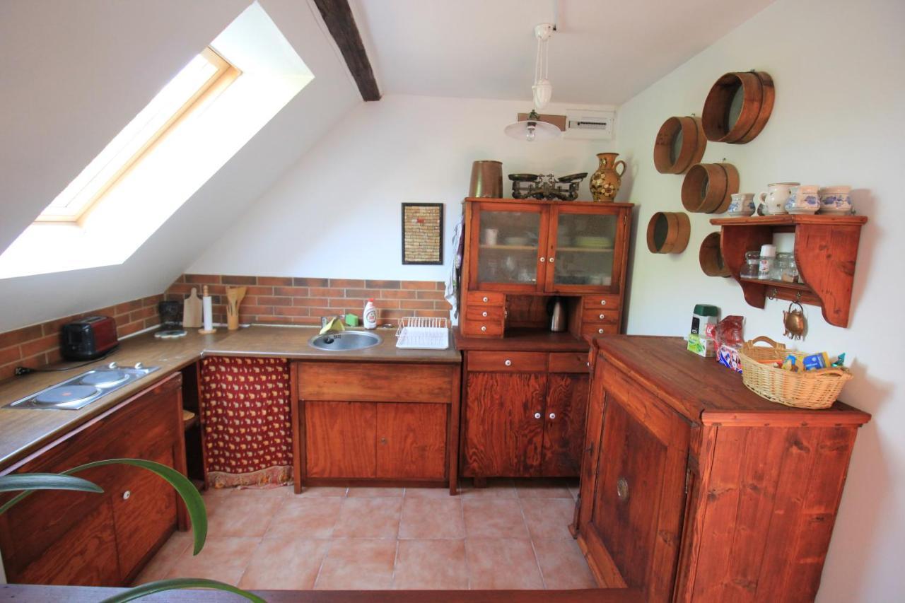 U Slunce Apartment Ostredek Ngoại thất bức ảnh